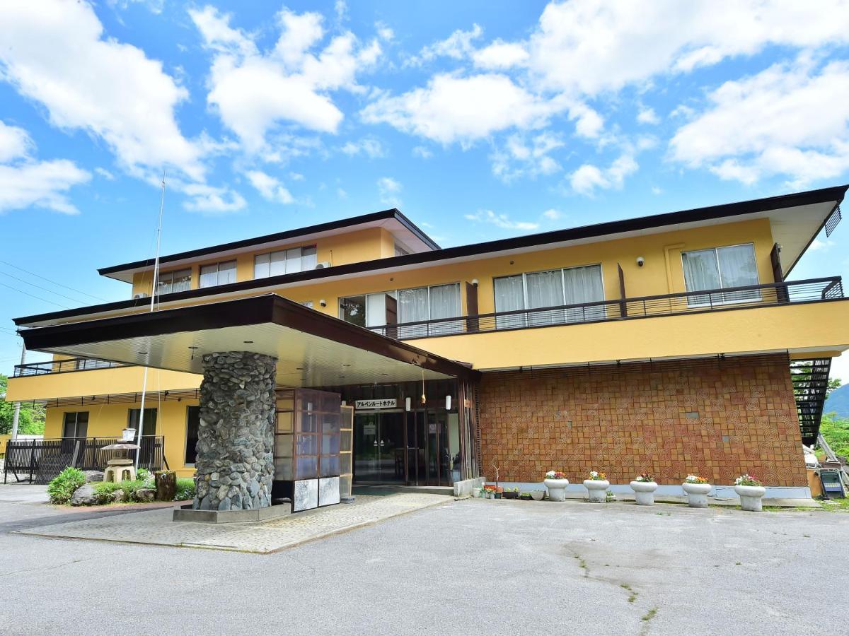 Alpine Route Hotel Омати Экстерьер фото