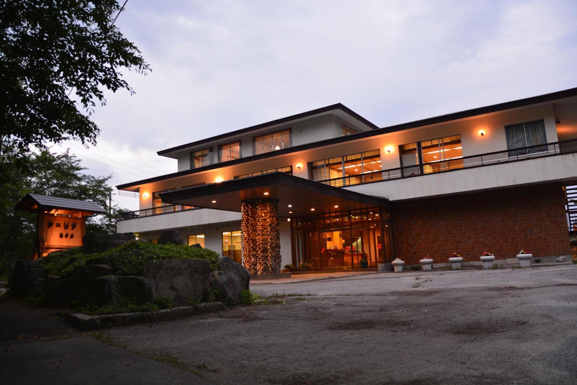 Alpine Route Hotel Омати Экстерьер фото